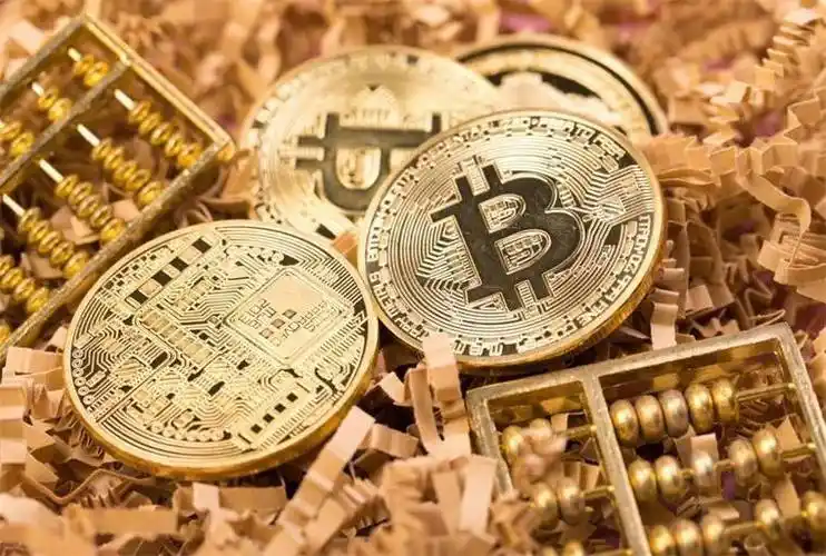 An expansive mining farm facility optimized for efficient cryptocurrency operations